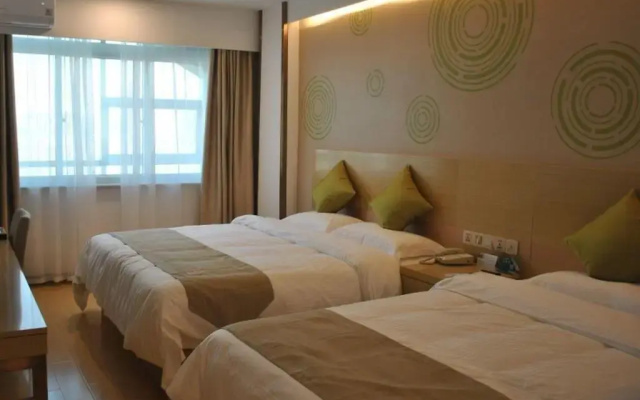 Piper Cloud Hotel (Shangqiu Shenhuo Avenue Railway Station)