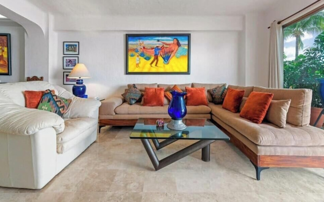 Ocean View 2Br Condo-balcony-beach-pool - 212