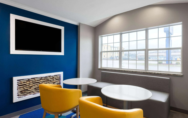 Microtel Inn & Suites Independence
