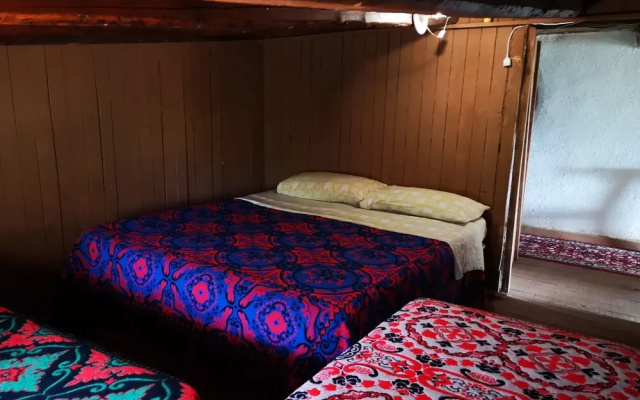 1st Private Room in the Attic With Shared Bathroom use