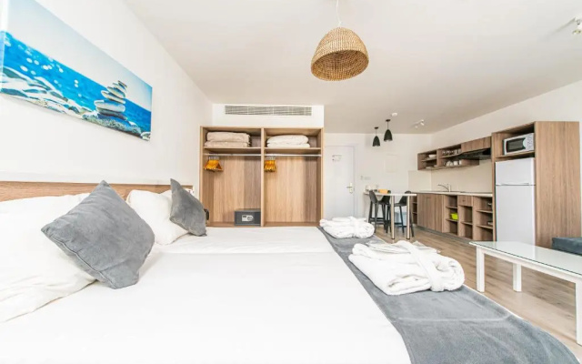 Golden Star Beach Hotel