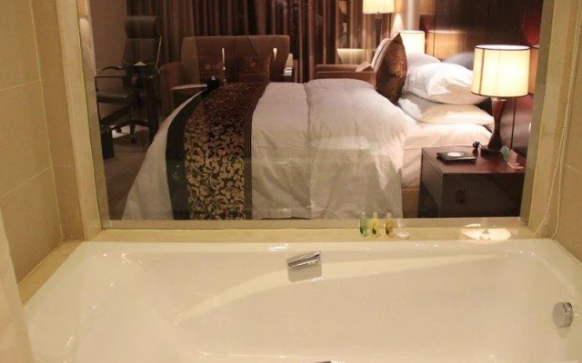 Xinbai Grand Hotel