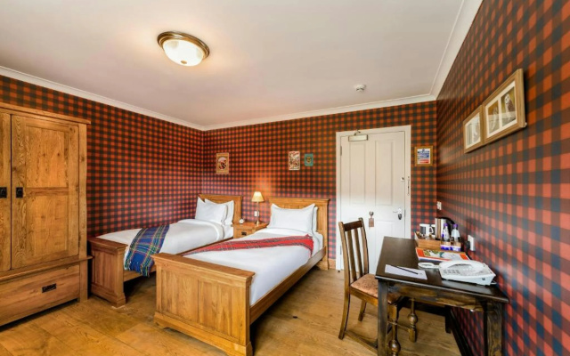 The Cluanie Inn
