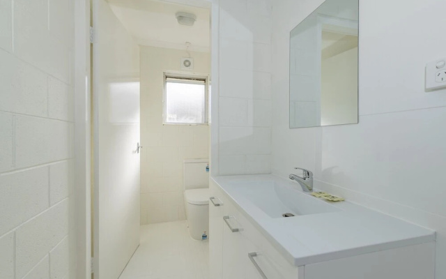 4 Bedroom House - Hobart CBD - Parking