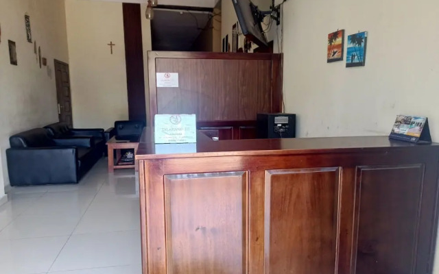OYO 93774 Khaira Kos Dan PenginapanNearYani Heahlerr