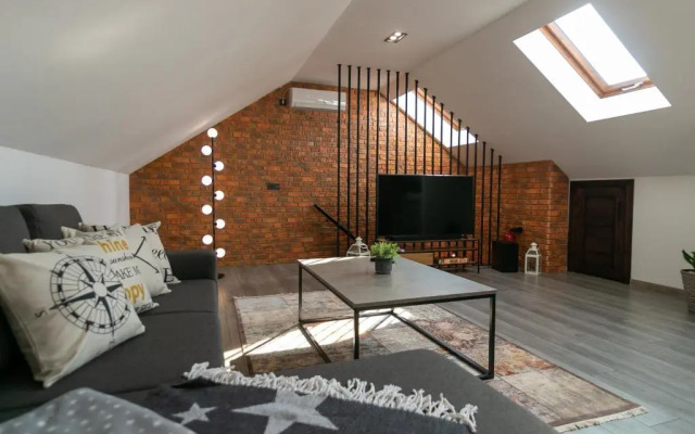 Morshyn Avenue Apartment
