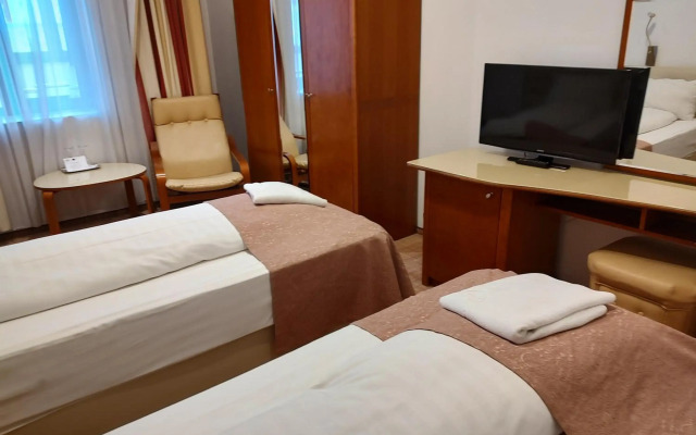 Dana 2 Hotel
