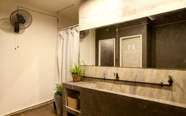 Dilokchan Hostel