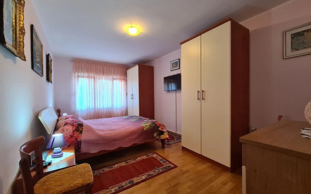 Apartment 1389