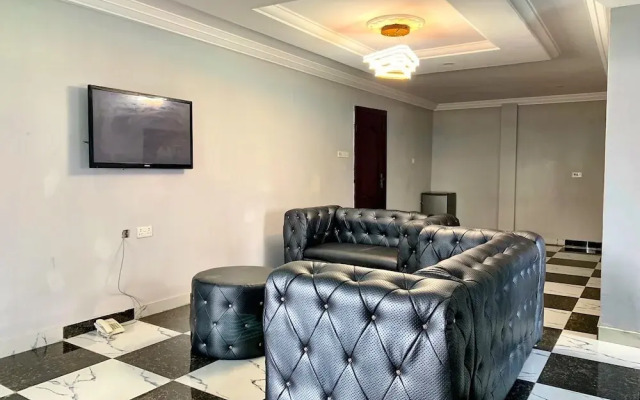 GrandBay Luxury Hotel