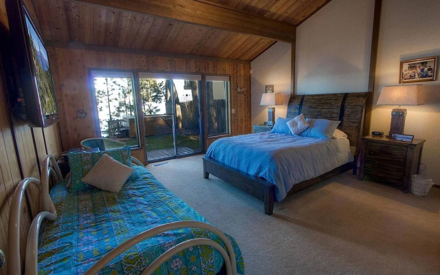 Tahoe Acres by Lake Tahoe Accommodations