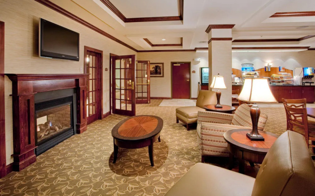 Holiday Inn Express & Suites Bethlehem Arpt-Allentown Area