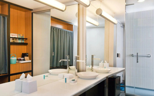 Aloft by Marriott Bolingbrook