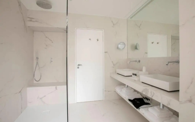 BORD EAU Guest House
