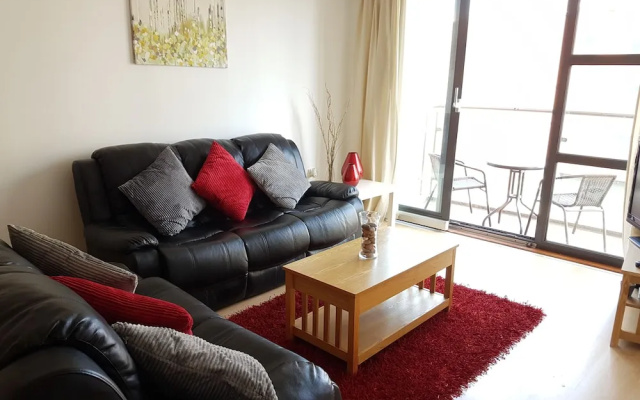 2 Bed 2 Bath City View Apartment