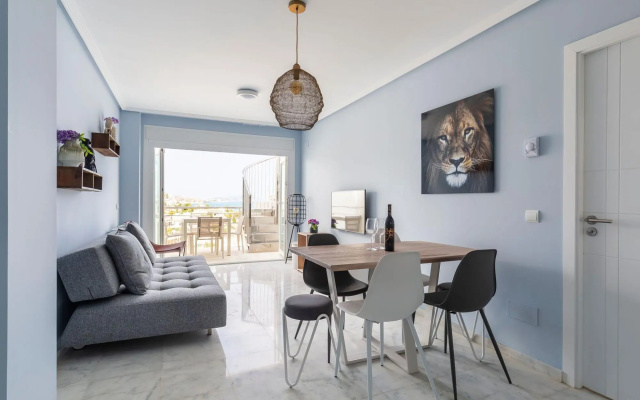 Modern apartment with roof terrace and sea view