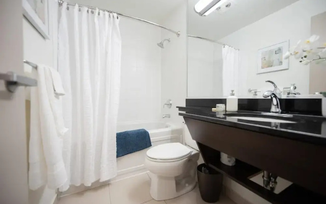 Luxury Downtown One Bedroom Suite