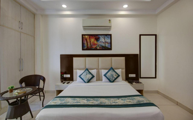 FabHotel Noida Suites Sector 20