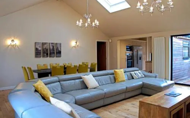 Hillside Lodge, Tor Farm