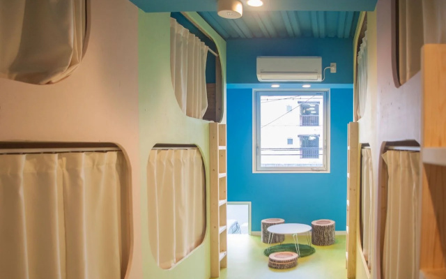 Picnic Hostel Osaka