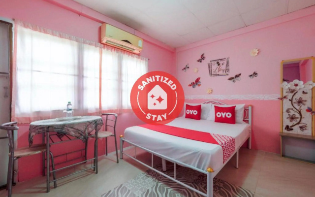 OYO 1099 Star House