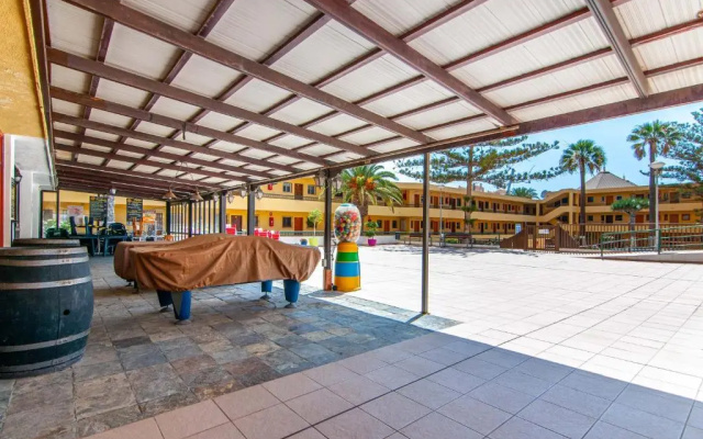 Torres del Sol Beach Front Apartment PH06