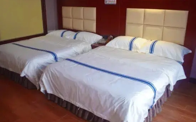 Green Hotel