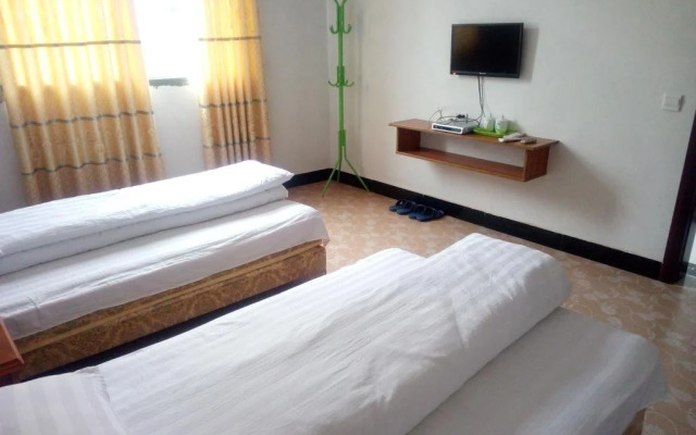 Wuyuan Jiangling Huatian Hostel