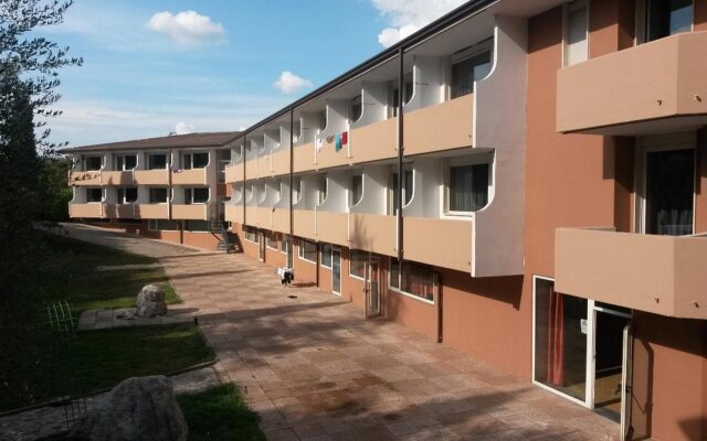 Hotel Centro Turistico Gardesano вид на фасад