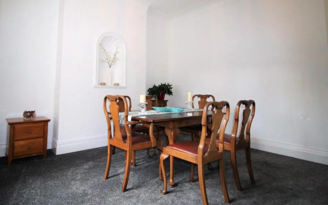 Large Period Property - Beautifully Refurbished