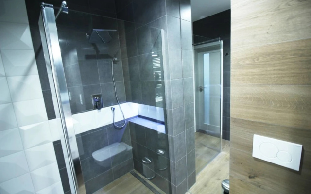 Dream LUX Apartments