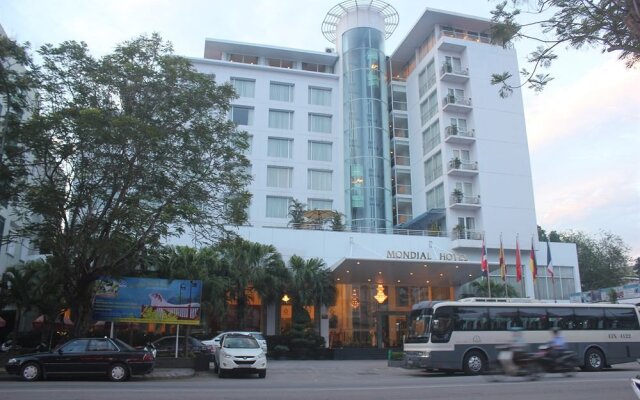 Отель Mondial Hotel Hue Вьетнам, Хюэ - отзывы, цены и фото номеров - забронировать отель Mondial Hotel Hue онлайн вид на фасад
