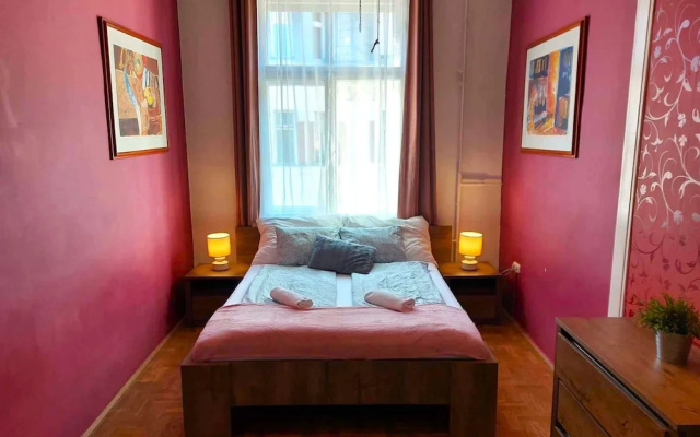 Black Sheep Budapest Hostel