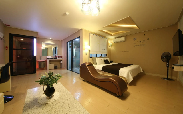 Time Hotel