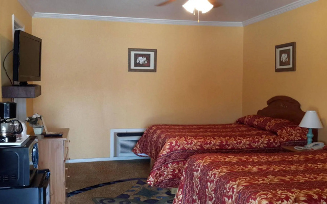 Thunderbird Motel
