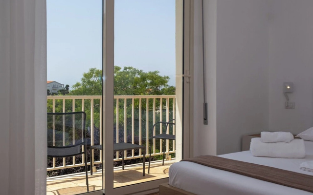Nautika Suites