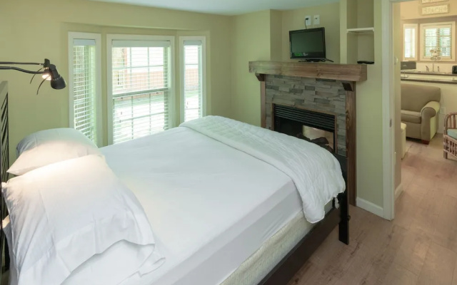 Sun Retreats at Wild Acres