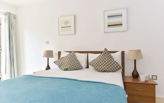 Tower Bridge City Apartments