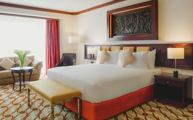 Отель Mövenpick Hotel & Residences Nairobi
