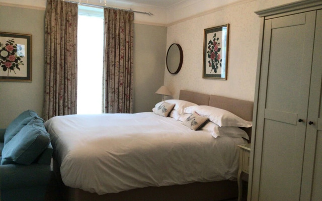 Milton House Studio Apartment Suites