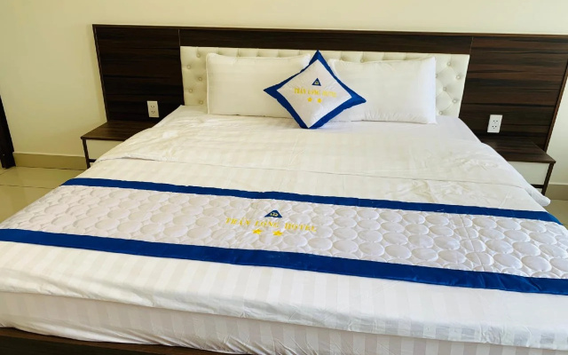 Tran Long Hotel Binh Duong