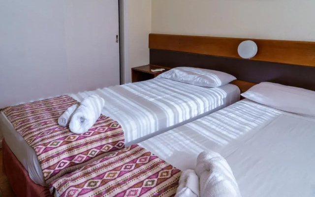 Hostal Del Sol Ii