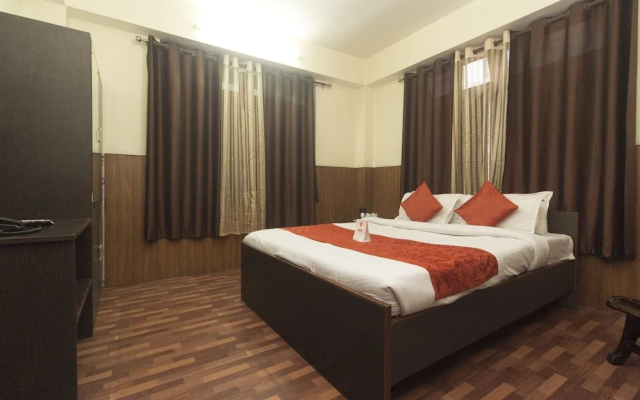 OYO 7431 Hotel Tushita