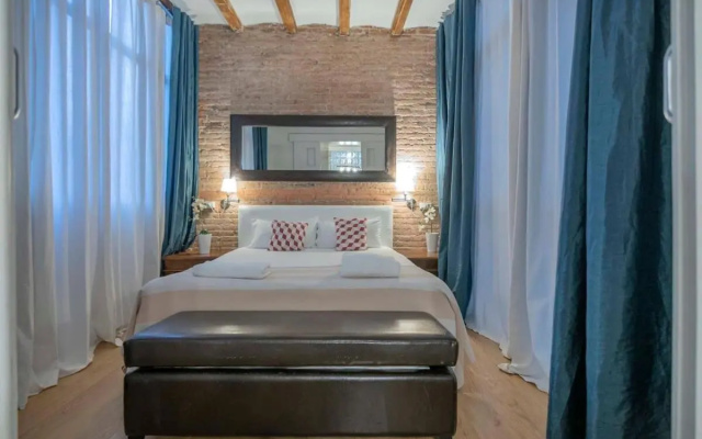 Exclusive 2 bedroom apartment in the city center