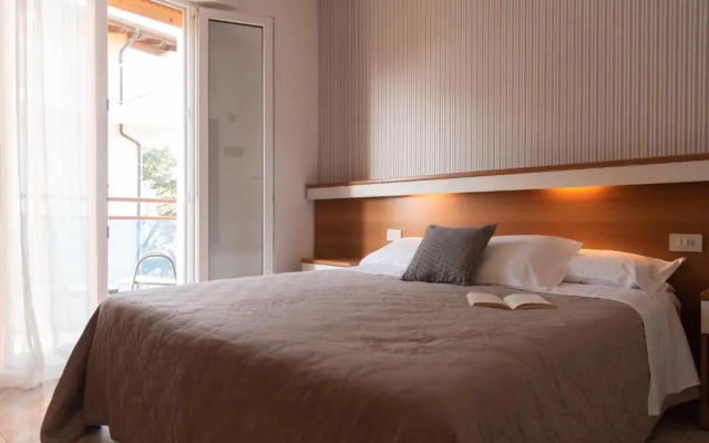 Hotel Crystal