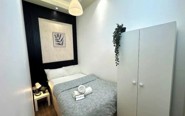 Nomad Partition Room in Tecom Near Metro