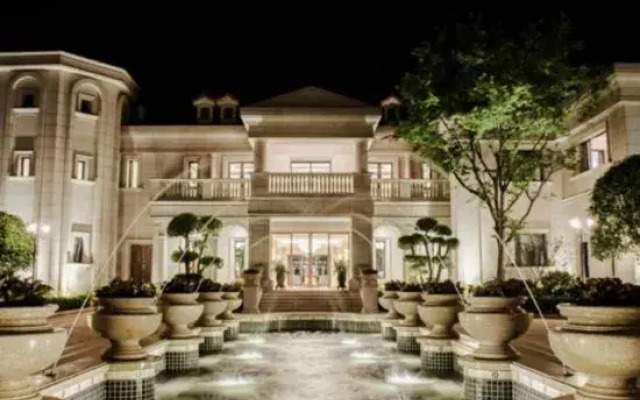 Chengjiang Small Courtyard Hotel