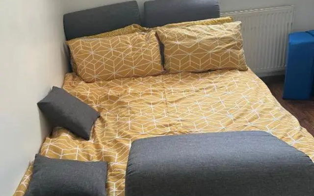 Haggai 5 Comfort Suites