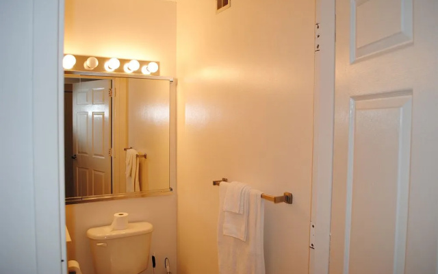 Newport Tower Suites