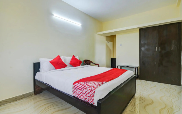 OYO Flagship 63029 Aruthraa Residency